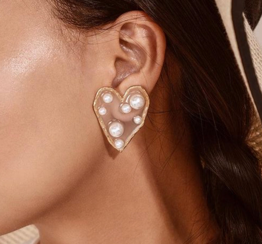 Pearly heart earrings